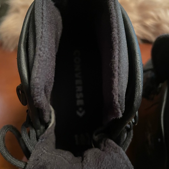 Converse All Star Black High-Top Chuck Taylor high top waterproof leather boots - Picture 9 of 10